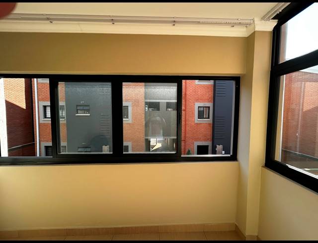 2 BEDROOM APARTMENT TO LET IN MONTANA